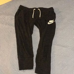 Black Nike Capri Joggers